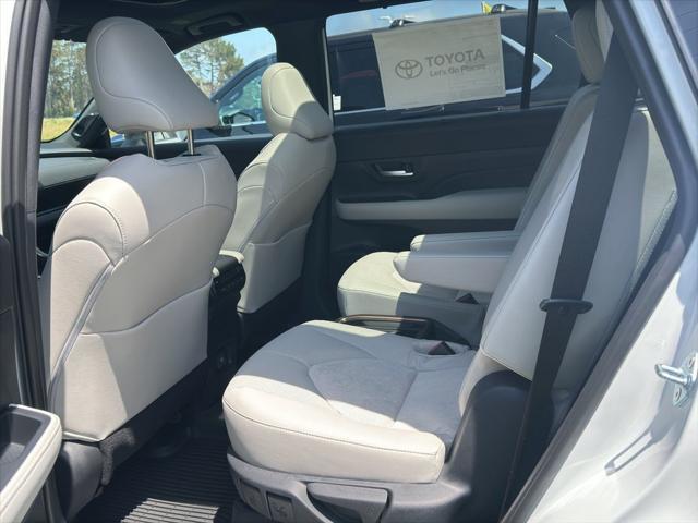 new 2025 Toyota Grand Highlander Hybrid car, priced at $60,892