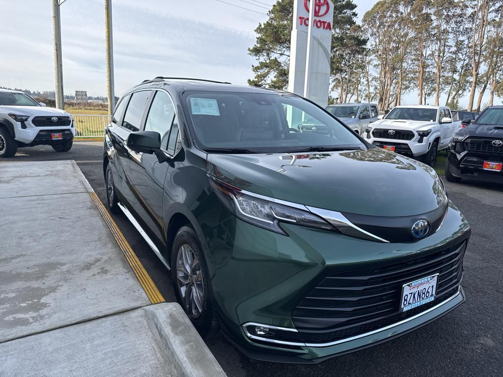 used 2022 Toyota Sienna car, priced at $43,999