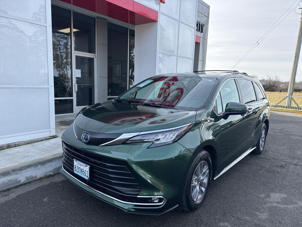 used 2022 Toyota Sienna car, priced at $43,999