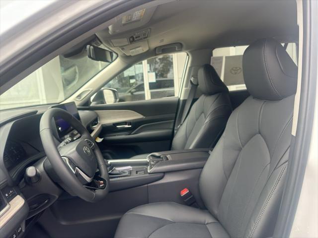 new 2025 Toyota Grand Highlander car, priced at $55,617