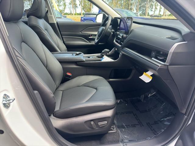new 2025 Toyota Grand Highlander car, priced at $48,995