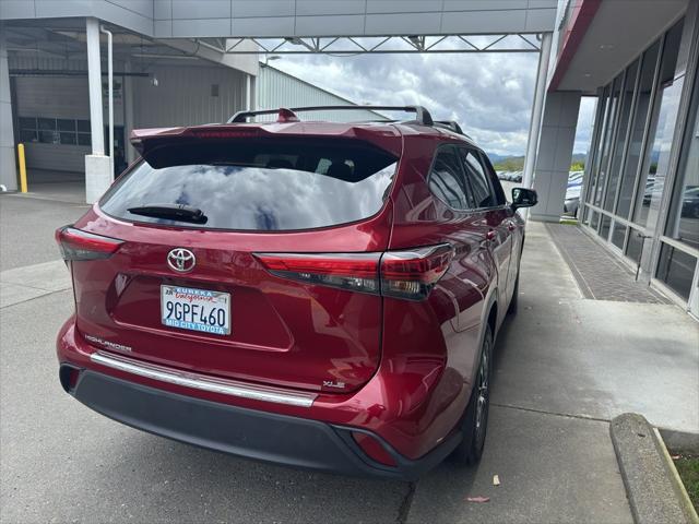 used 2023 Toyota Highlander car, priced at $38,500