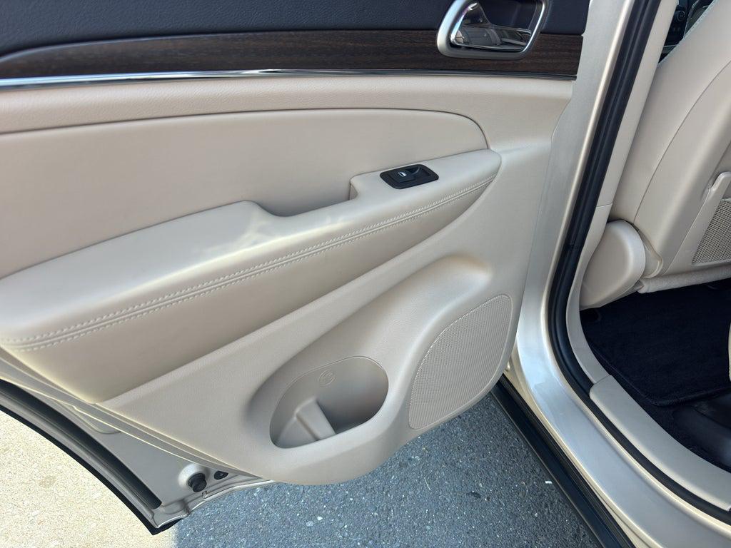 used 2015 Jeep Grand Cherokee car, priced at $15,999