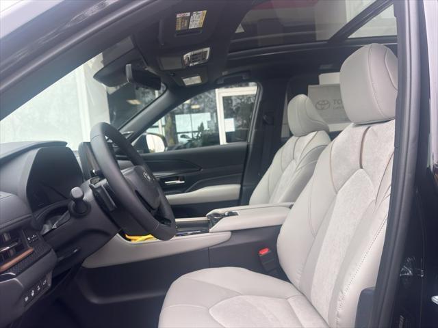 new 2025 Toyota Grand Highlander Hybrid car, priced at $64,582