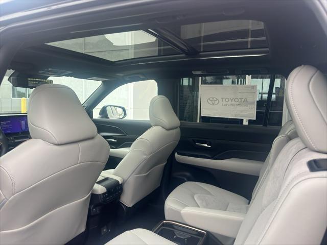 new 2025 Toyota Grand Highlander Hybrid car, priced at $64,582