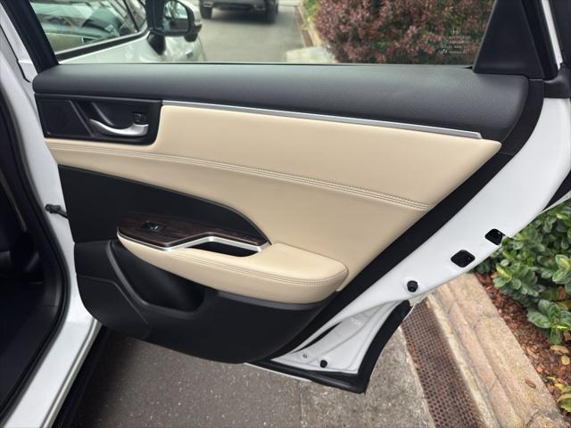 used 2019 Honda Clarity Plug-In Hybrid car, priced at $24,500