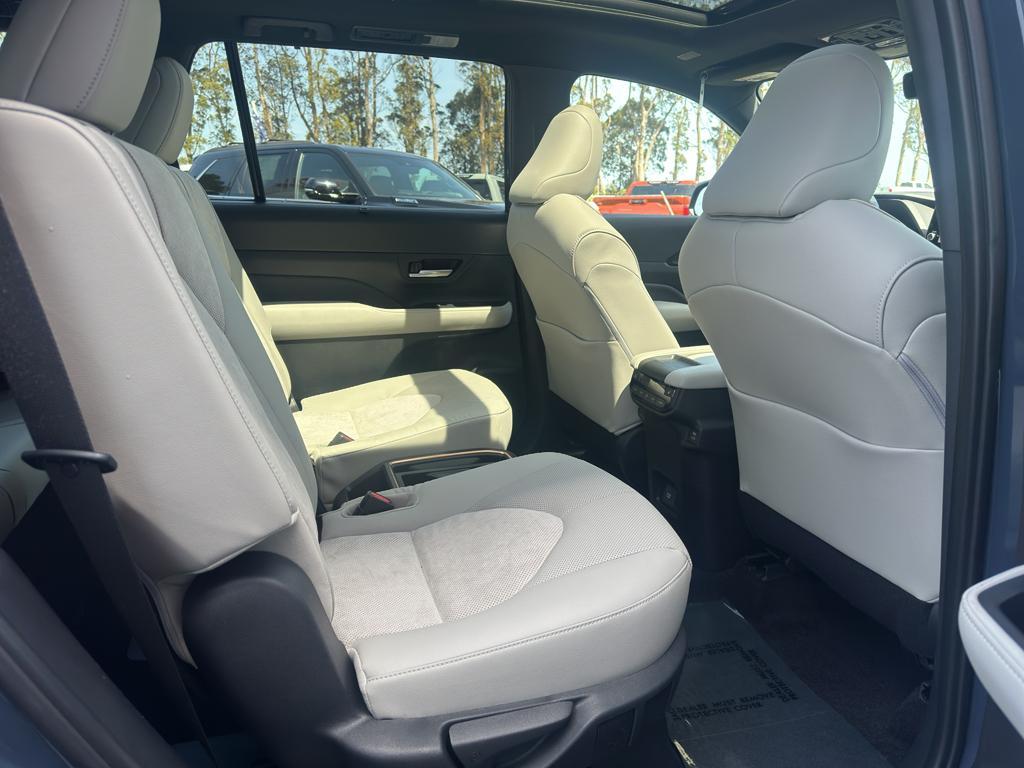 new 2025 Toyota Grand Highlander Hybrid car, priced at $59,574