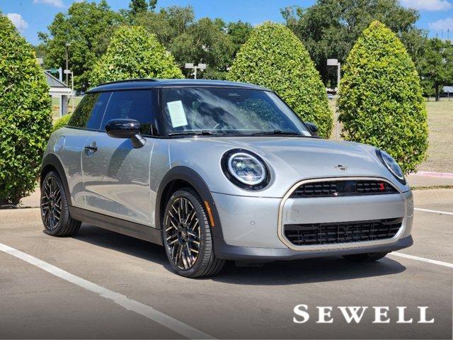 new 2025 MINI Hardtop car, priced at $37,005