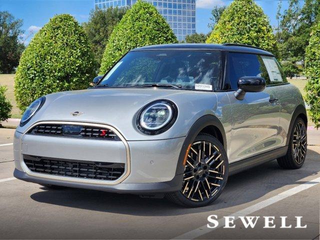 new 2025 MINI Hardtop car, priced at $37,005