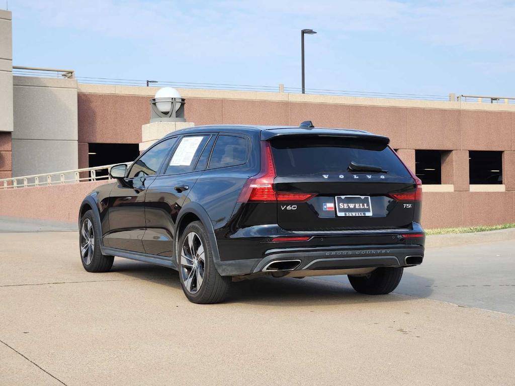 used 2020 Volvo V60 Cross Country car, priced at $29,990