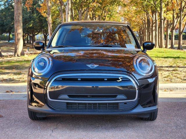 used 2024 MINI SE Hardtop car, priced at $26,990