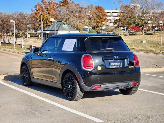 used 2024 MINI SE Hardtop car, priced at $26,990