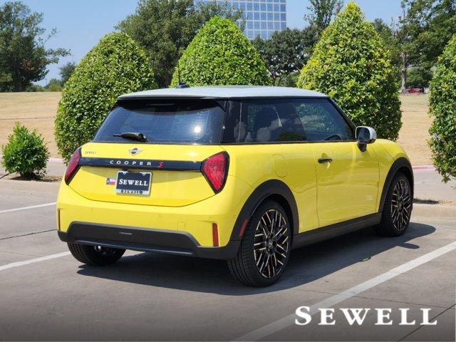 new 2025 MINI Hardtop car, priced at $38,485