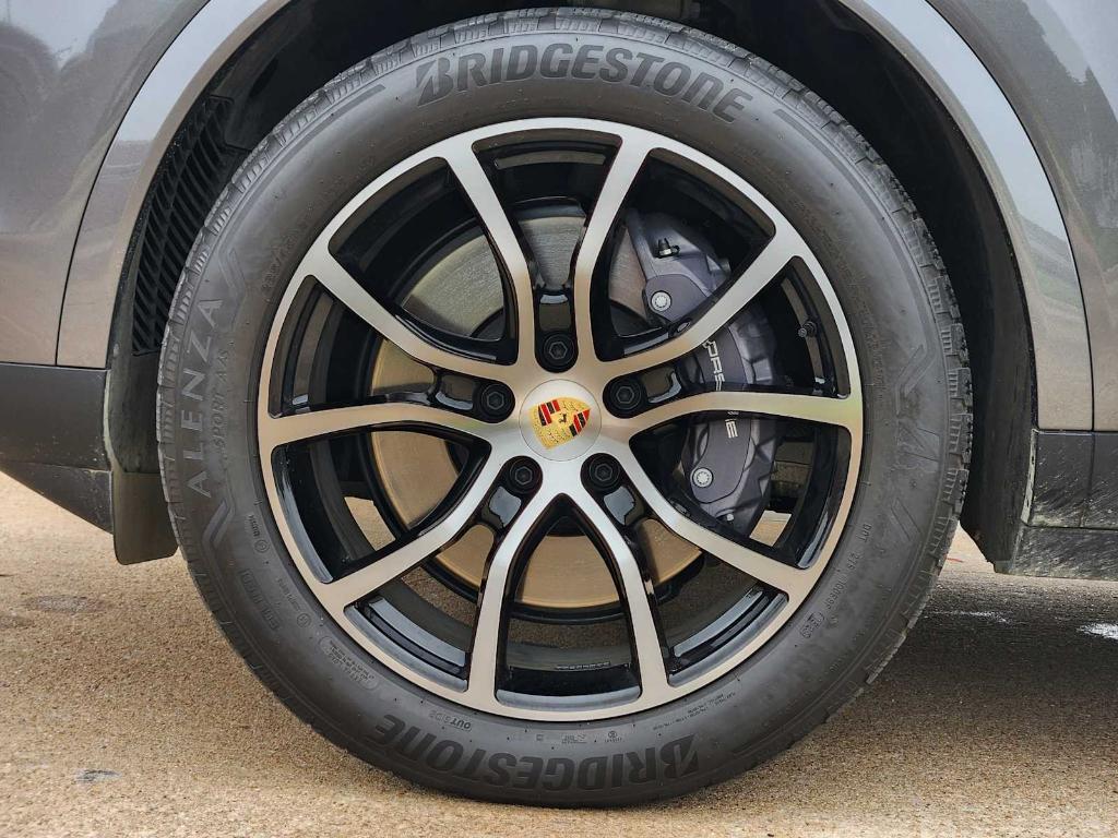 used 2024 Porsche Cayenne car, priced at $86,993