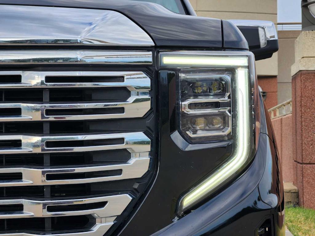 used 2022 GMC Sierra 1500 car, priced at $43,993