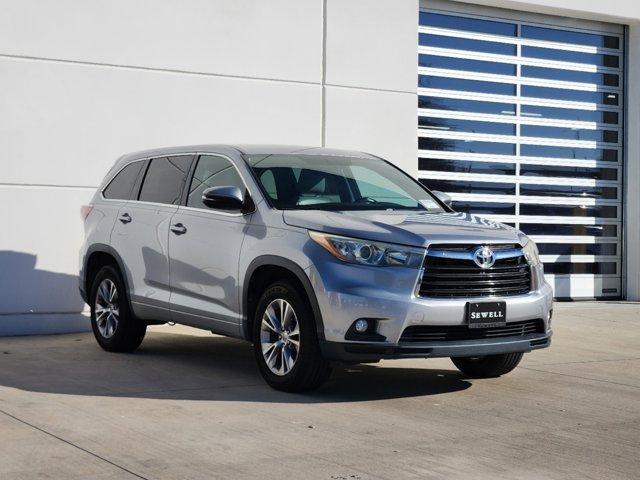 used 2015 Toyota Highlander car, priced at $14,993