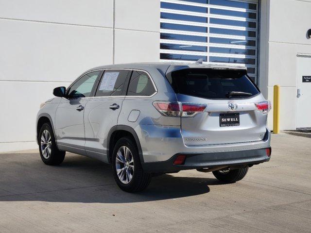 used 2015 Toyota Highlander car, priced at $14,993