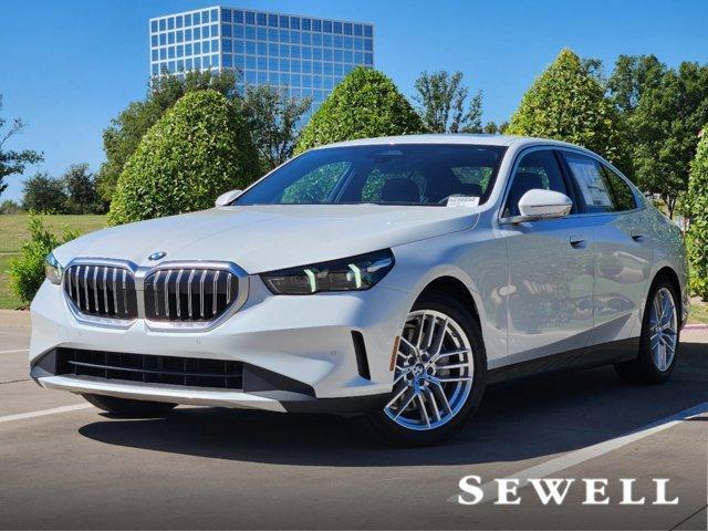 new 2024 BMW 540 car, priced at $69,595