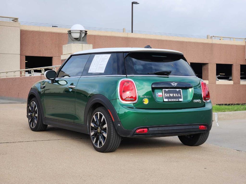 used 2024 MINI SE Hardtop car, priced at $26,990
