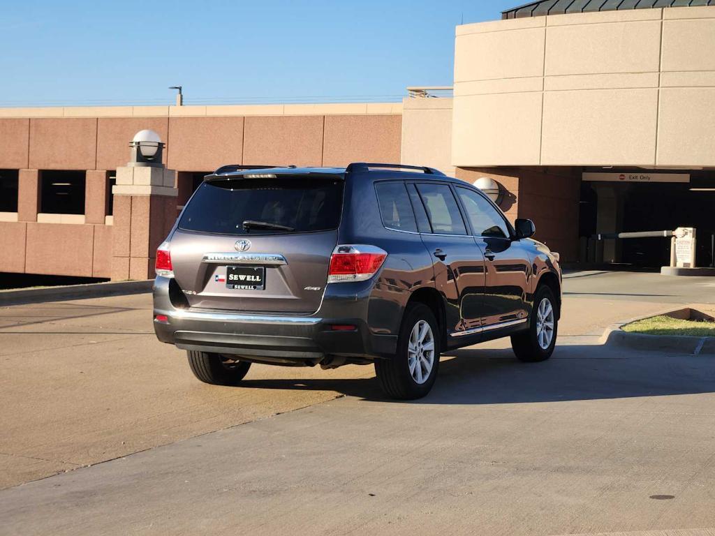 used 2012 Toyota Highlander car, priced at $14,990