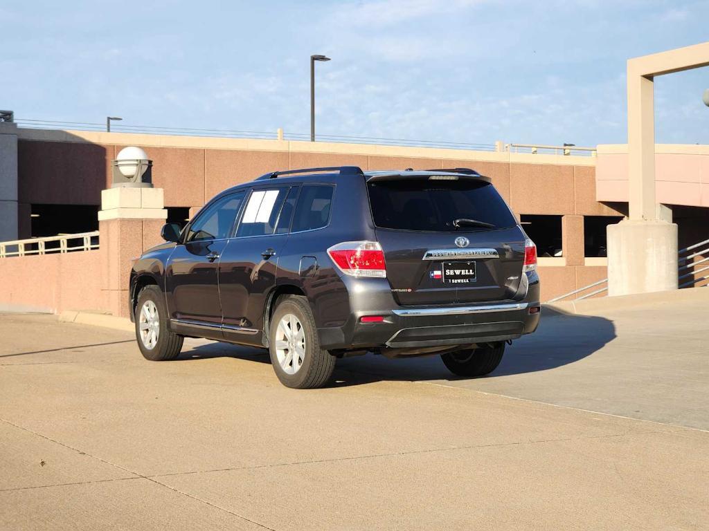 used 2012 Toyota Highlander car, priced at $14,990