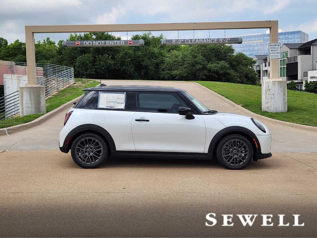 new 2025 MINI Hardtop car, priced at $32,420