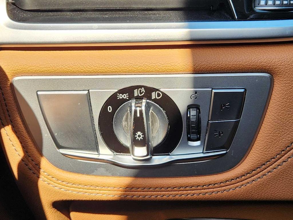 used 2019 BMW 750 car