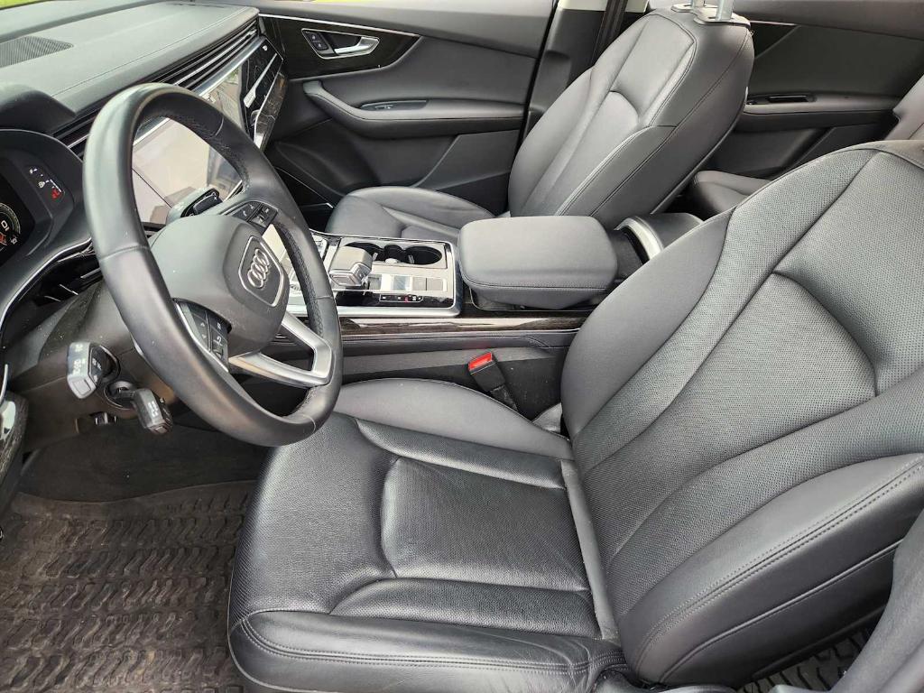 used 2023 Audi Q7 car, priced at $47,990