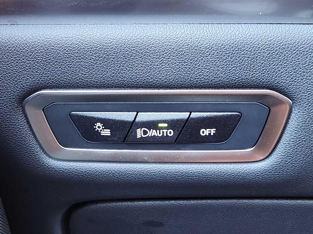 used 2025 BMW X7 car, priced at $80,998