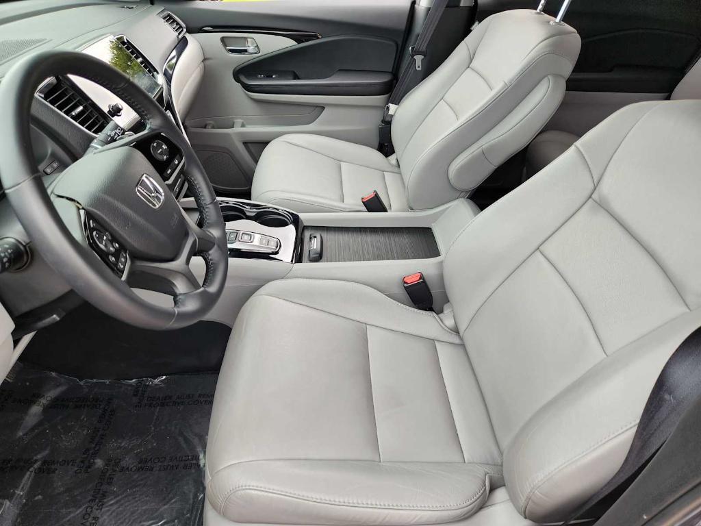 used 2021 Honda Pilot car, priced at $32,491