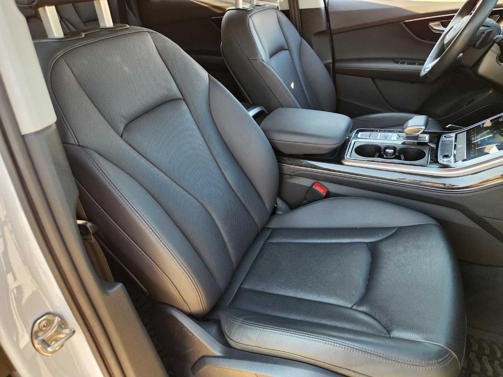 used 2023 Audi Q7 car, priced at $45,391