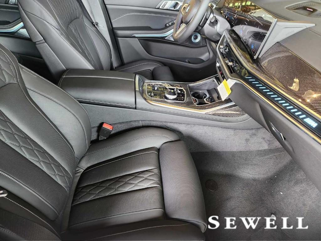 new 2025 BMW X7 car, priced at $124,845