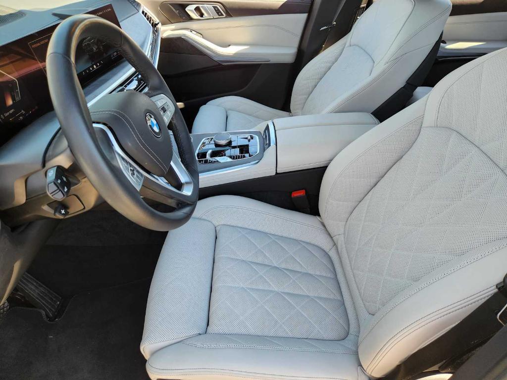 used 2025 BMW X7 car, priced at $80,998