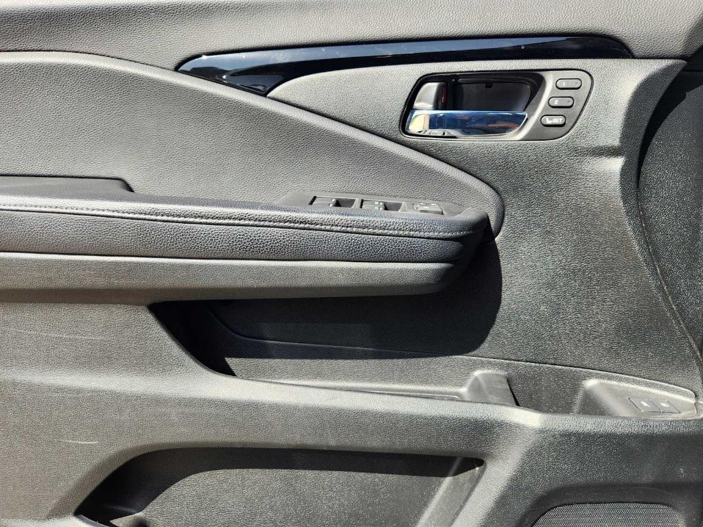 used 2017 Honda Pilot car, priced at $22,991