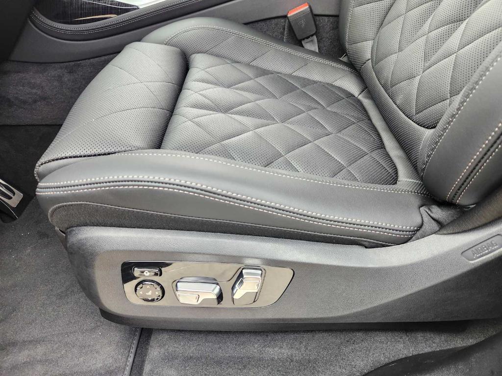 used 2026 BMW X7 car, priced at $99,575