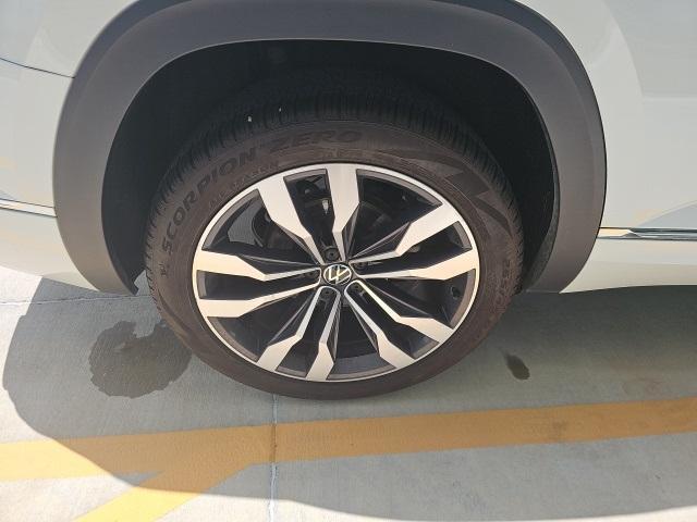 used 2021 Volkswagen Atlas car, priced at $31,870
