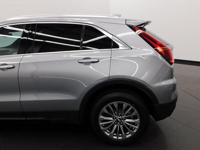 used 2025 Cadillac XT4 car, priced at $35,000