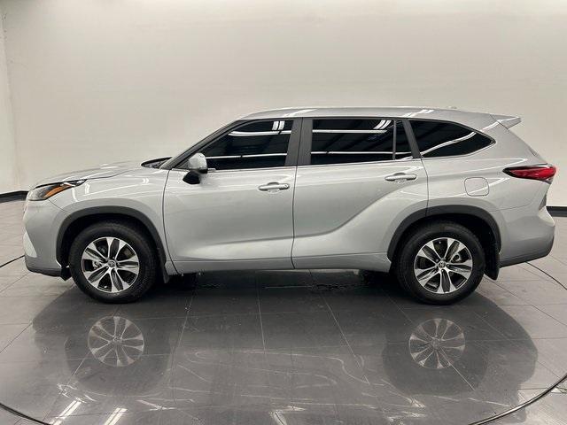 used 2023 Toyota Highlander car, priced at $38,471