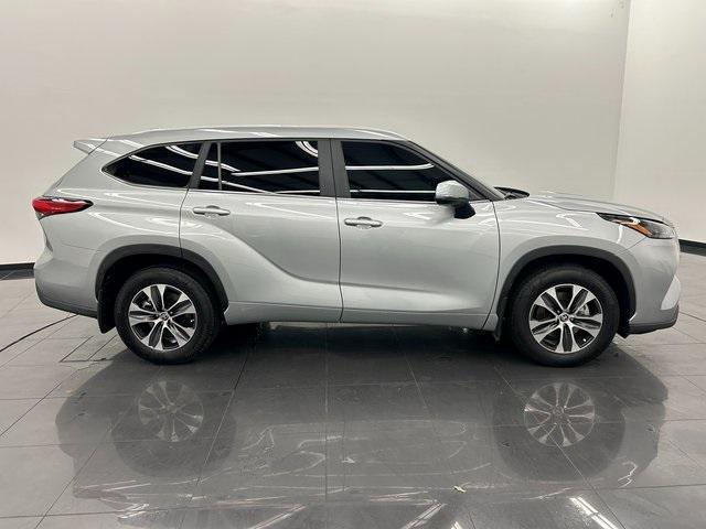 used 2023 Toyota Highlander car, priced at $38,471