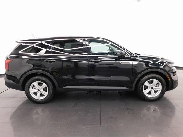 used 2023 Kia Sorento car, priced at $26,377