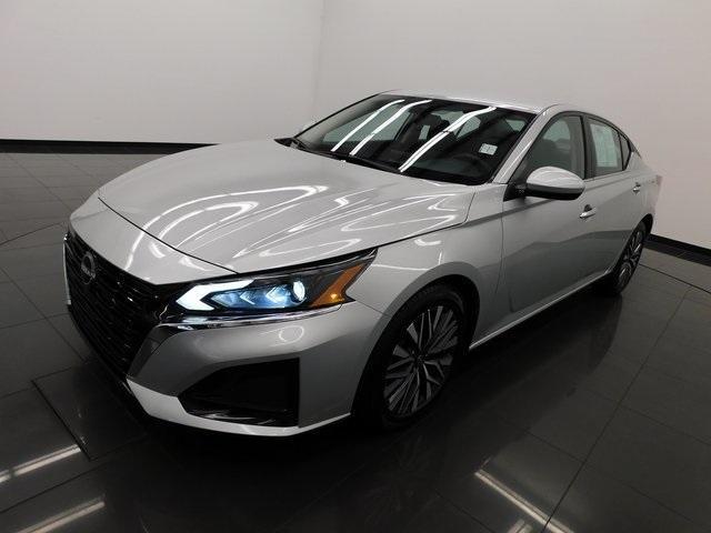 used 2023 Nissan Altima car, priced at $21,714