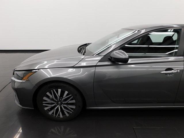 used 2023 Nissan Altima car, priced at $23,995