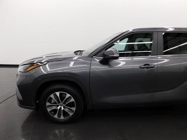 used 2024 Toyota Highlander car, priced at $44,680