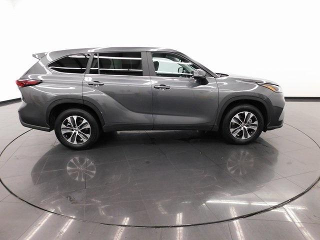 used 2024 Toyota Highlander car, priced at $44,680