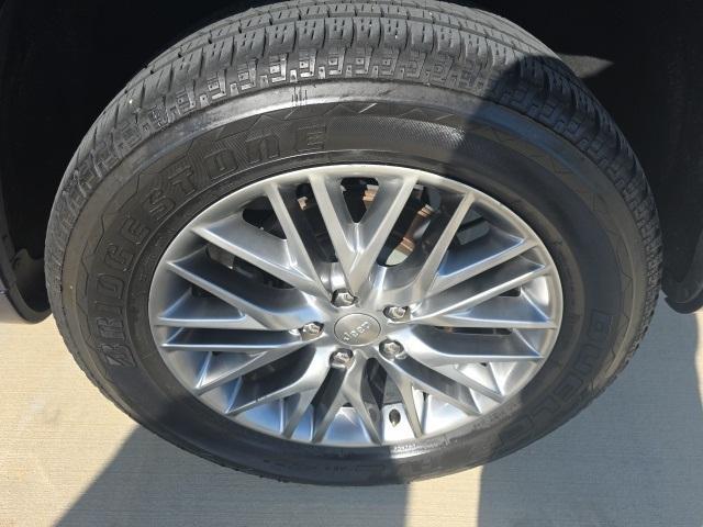 used 2018 Jeep Grand Cherokee car, priced at $29,990