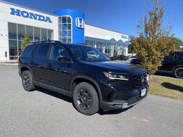 new 2025 Honda Pilot car, priced at $50,895