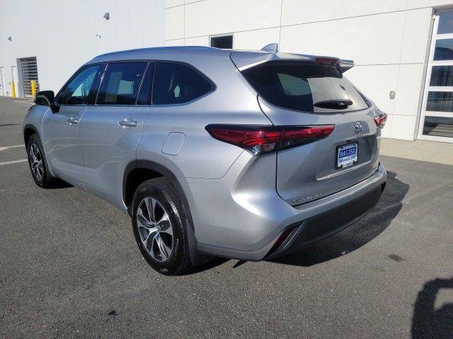 used 2021 Toyota Highlander car, priced at $34,695