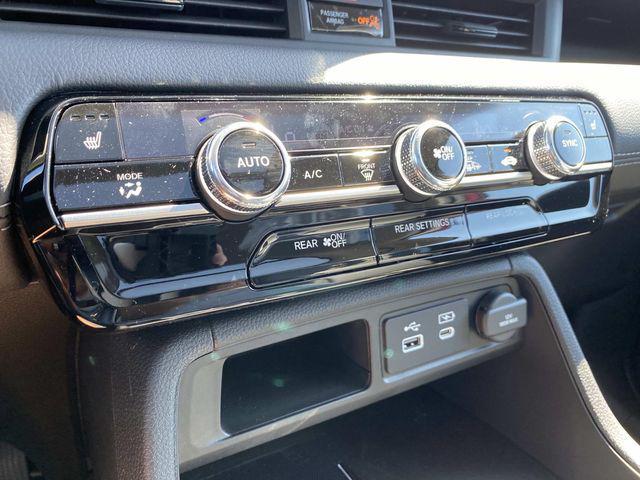 new 2025 Honda Pilot car, priced at $53,450