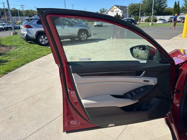 used 2021 Honda Accord Hybrid car, priced at $24,403