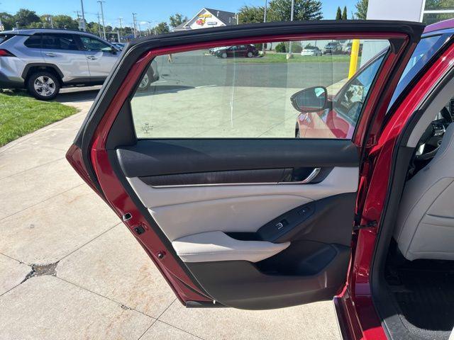 used 2021 Honda Accord Hybrid car, priced at $24,403